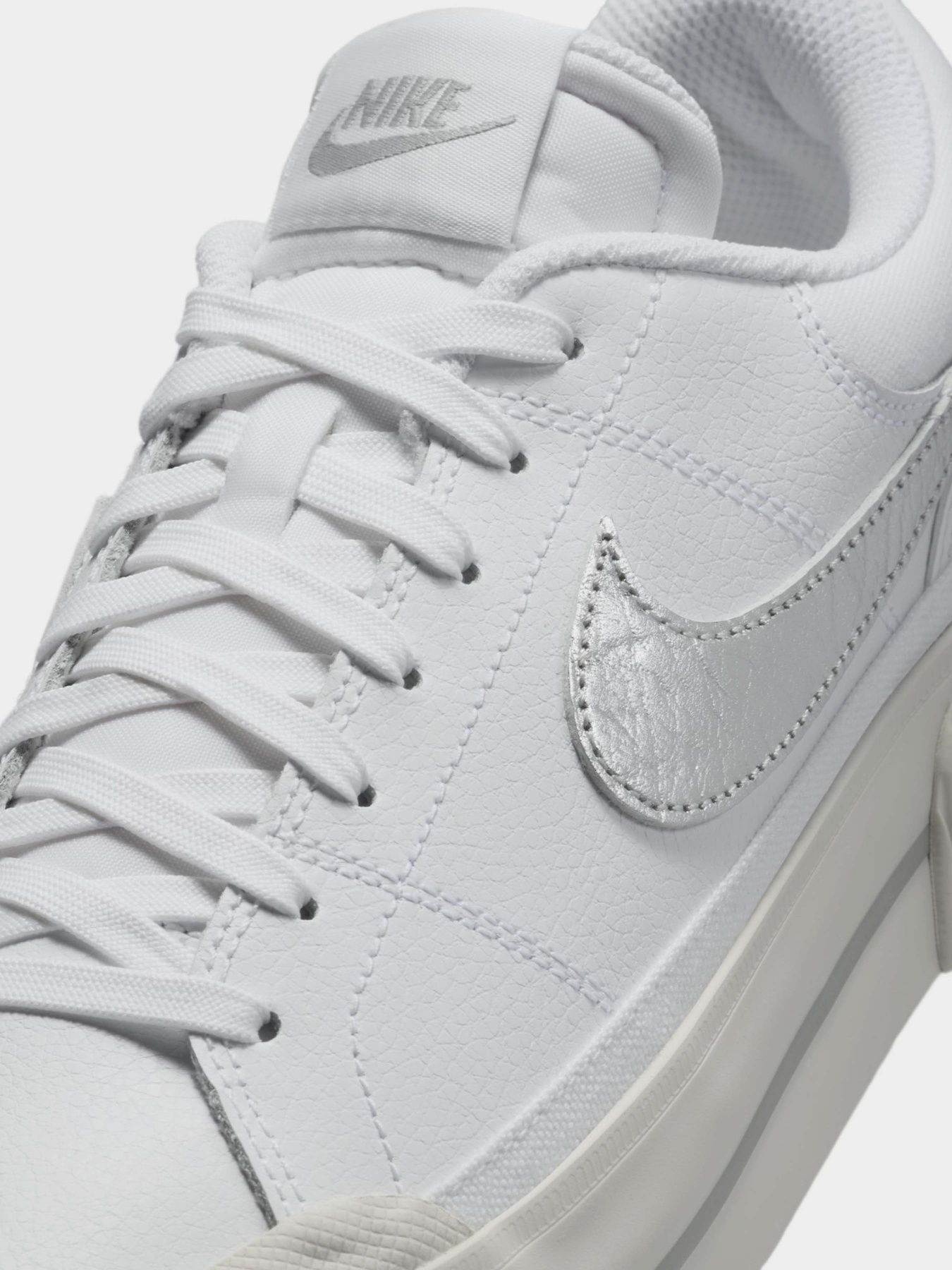 Кеди NIKE COURT LEGACY LIFT модель HQ2307-100 Кеди NIKE COURT LEGACY LIFT модель HQ2307-100 Фото