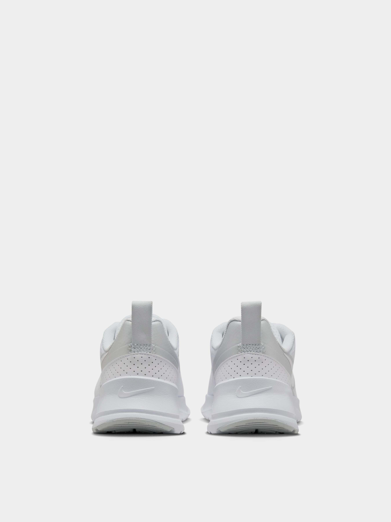 Кроссовки NIKE AIR MAX NUAXIS модель HF1233-101 Кроссовки NIKE AIR MAX NUAXIS модель HF1233-101 Фото