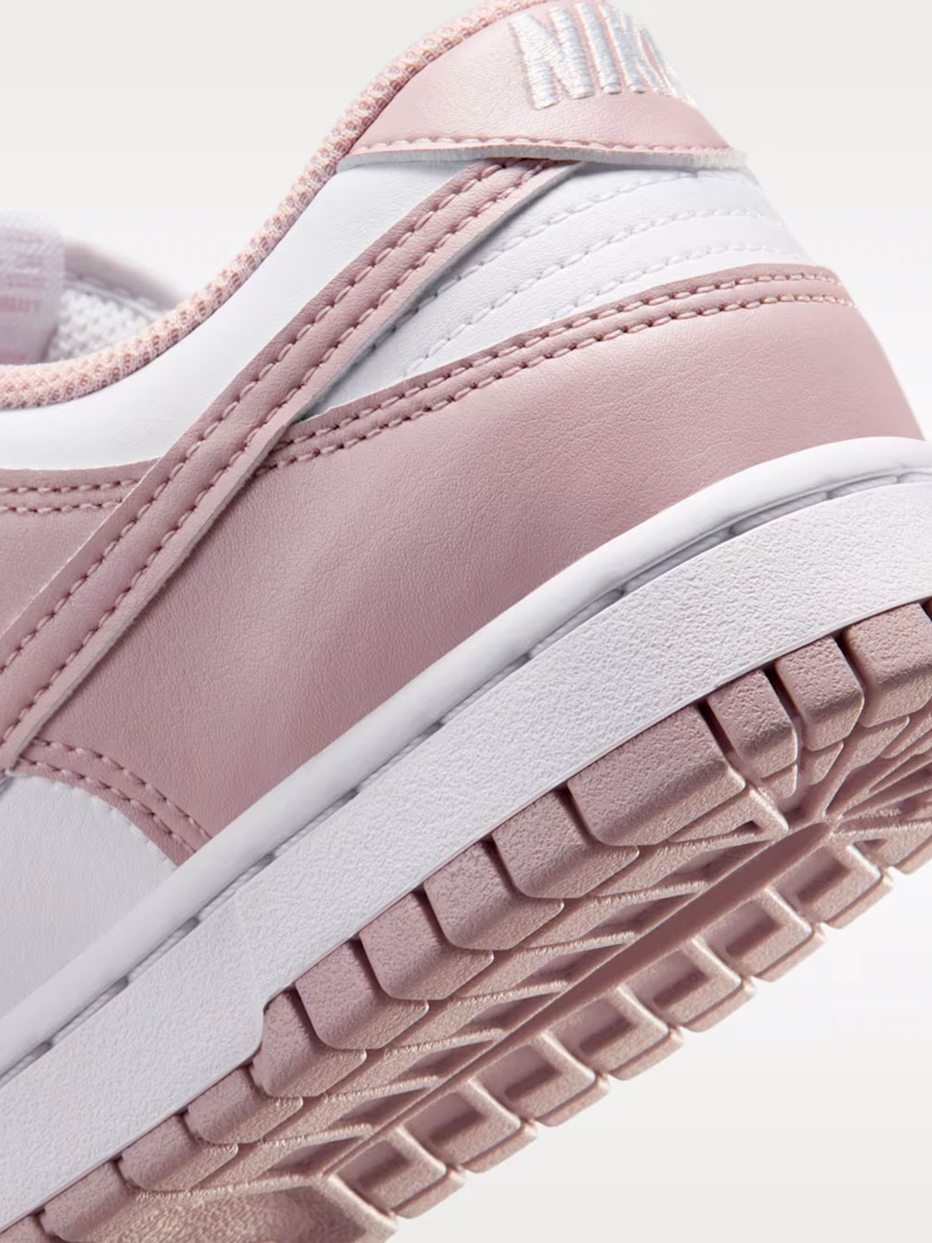 Кеды NIKE DUNK LOW модель IM6572-103 Фото