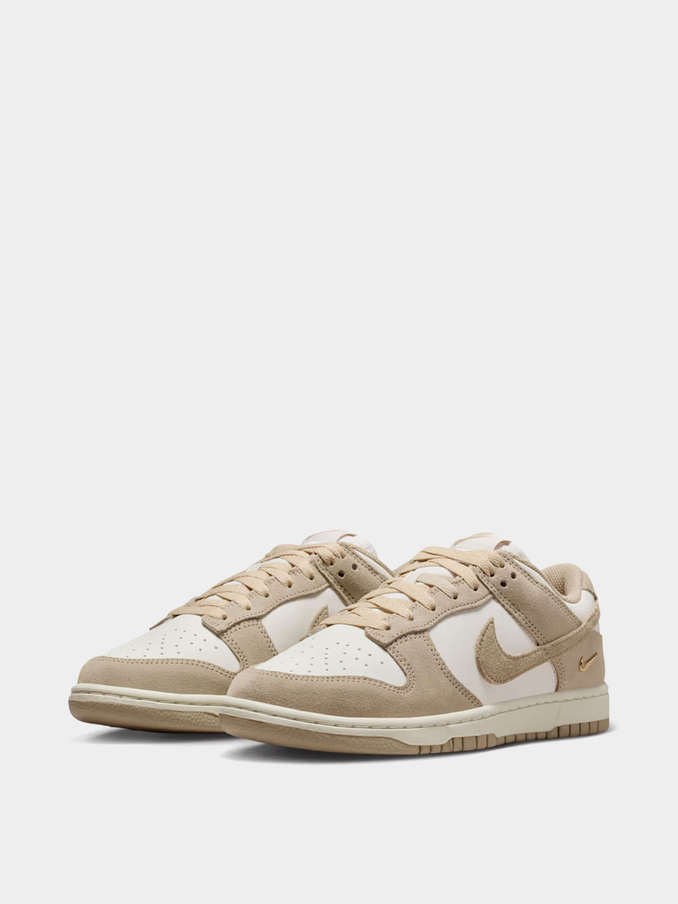 Кеди NIKE DUNK LOW модель IO4244-101 Кеди NIKE DUNK LOW модель IO4244-101 Фото
