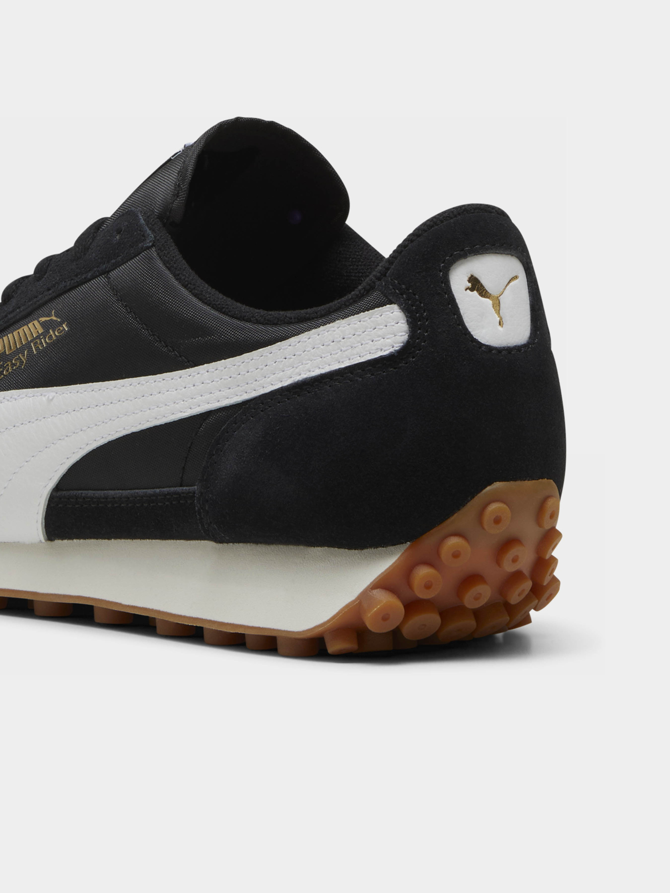Кроссовки PUMA EASY RIDER VINTAGE модель 39902810 Фото