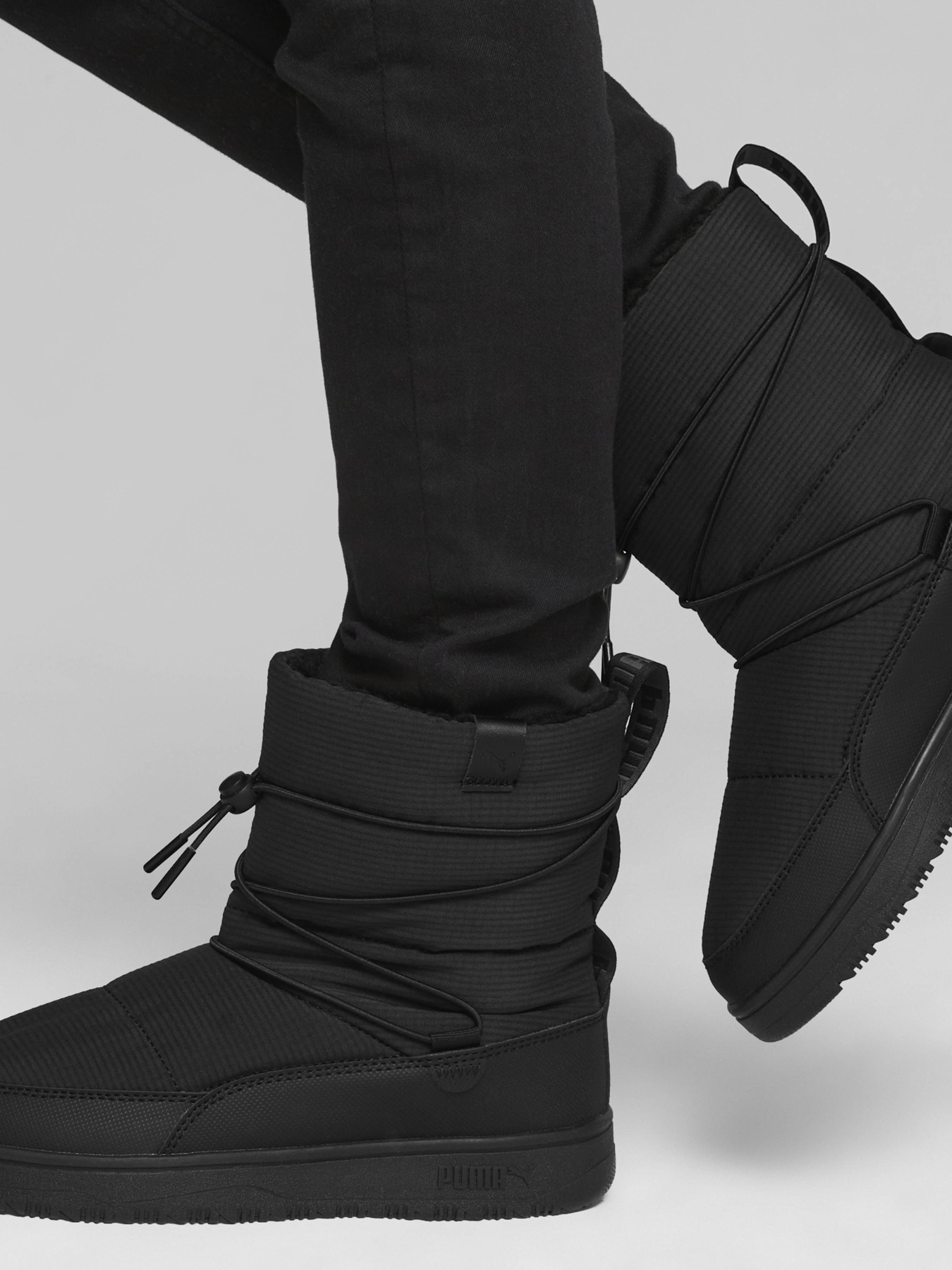 Черевики та чоботи PUMA SNOWBAE модель 39392001 Черевики та чоботи PUMA SNOWBAE модель 39392001 Фото