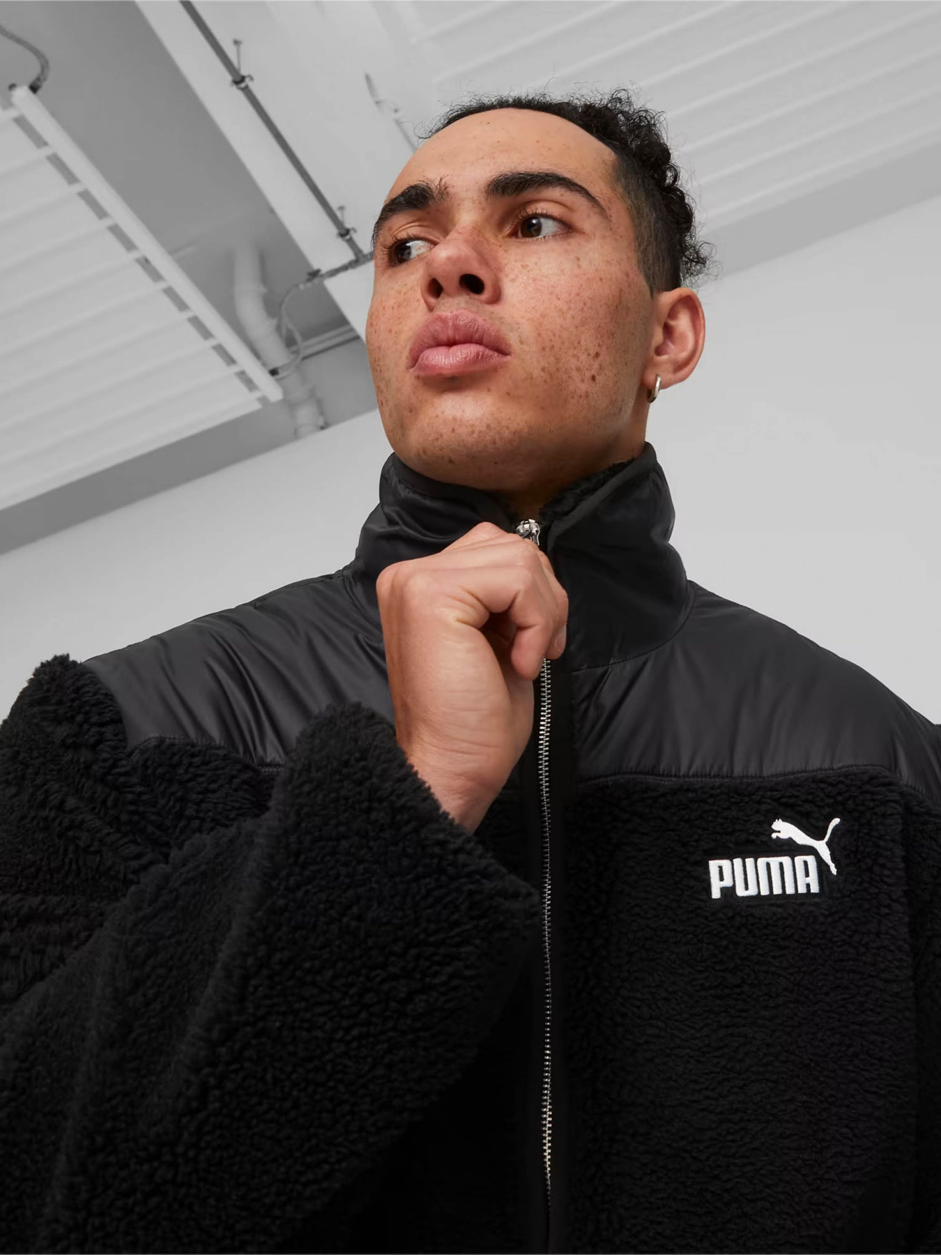 Куртки та дублянки PUMA Sherpa Hybrid модель 67538501 Фото