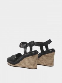 Босоножки Calvin Klein модель HW0HW01499-BEH Фото