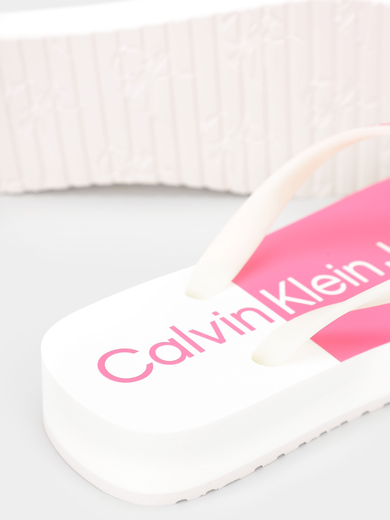 Шлёпанцы Calvin Klein Beach Sandal Flatform модель YW0YW00716-0J0 Фото