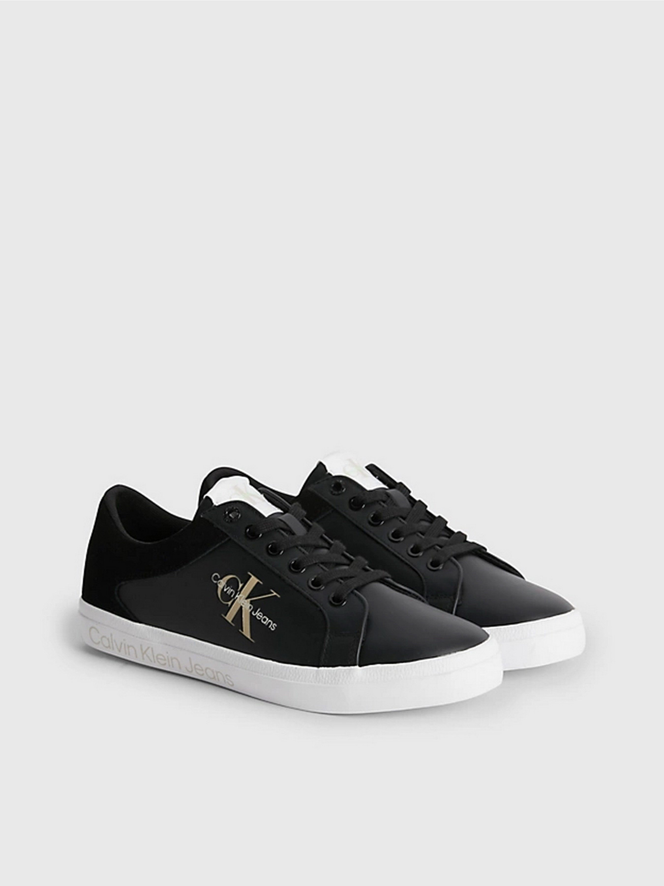 Кеди Calvin Klein Leather Trainers модель YW0YW00900-BDS Кеди Calvin Klein Leather Trainers модель YW0YW00900-BDS Фото