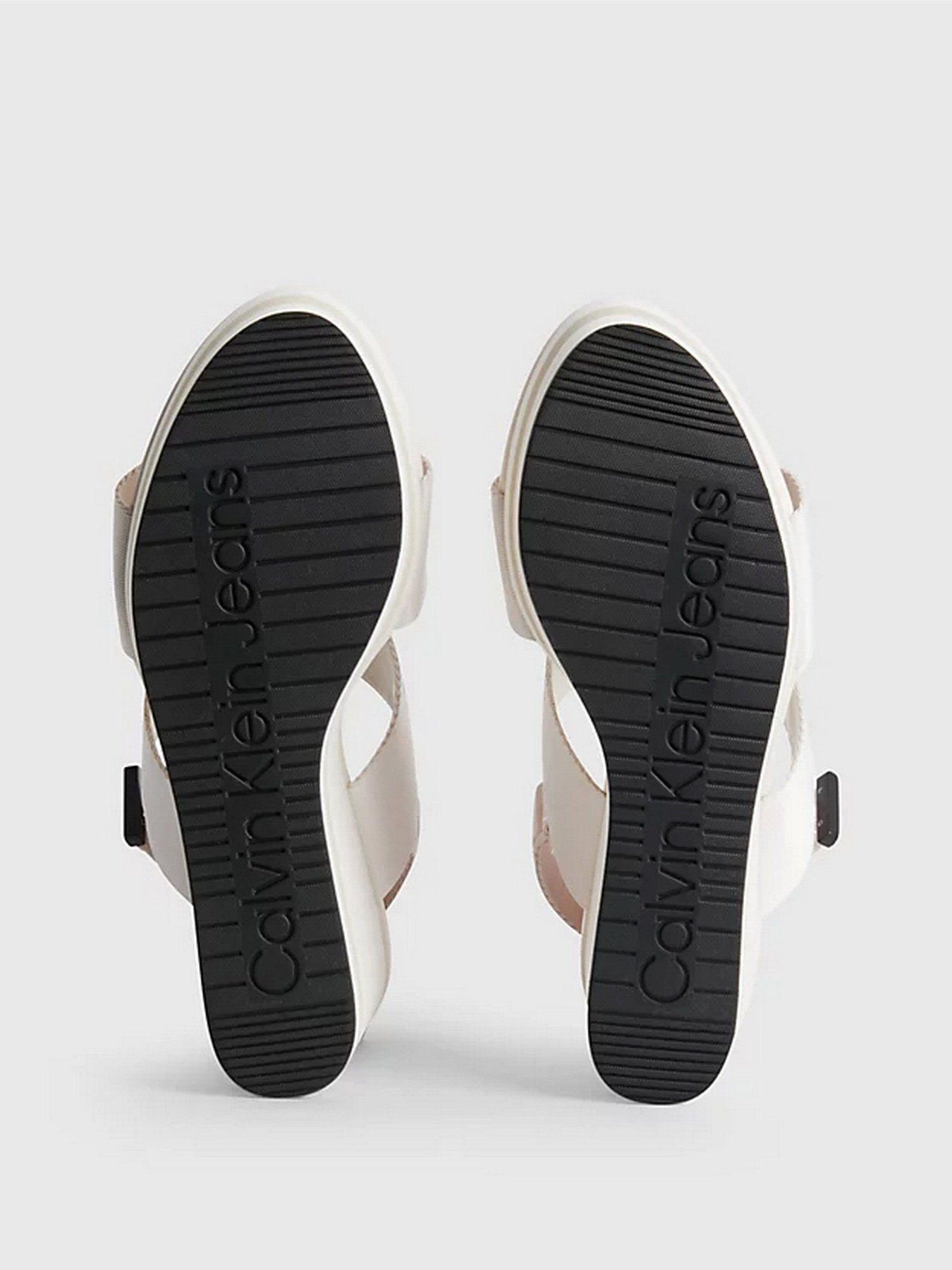 Босоножки Calvin Klein Wedge Sandal Webbing модель YW0YW00959-YBH Босоножки Calvin Klein Wedge Sandal Webbing модель YW0YW00959-YBH Фото