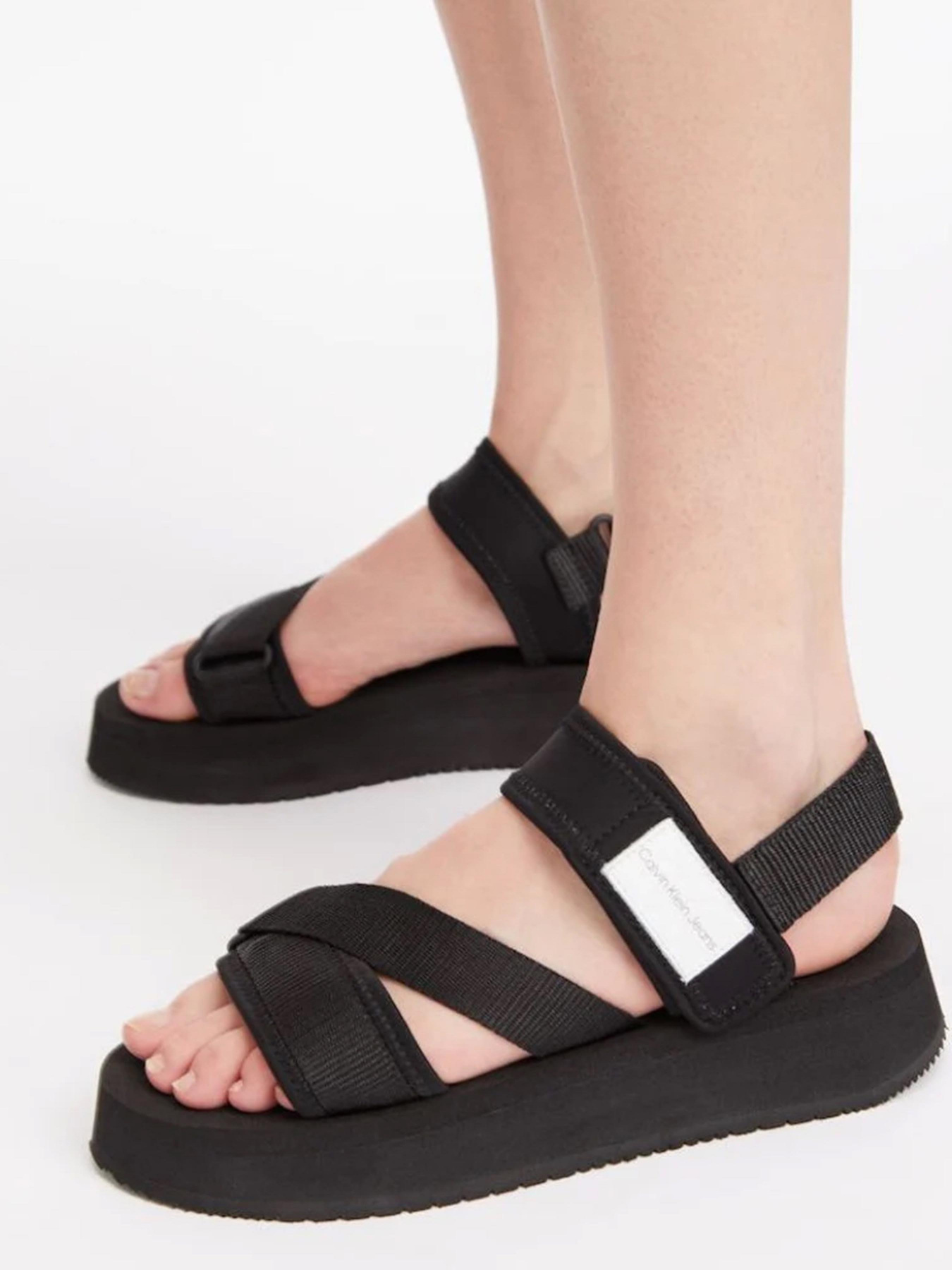 Сандалии Calvin Klein Prefresato Sandal Bagde модель YW0YW00967-BDS Фото