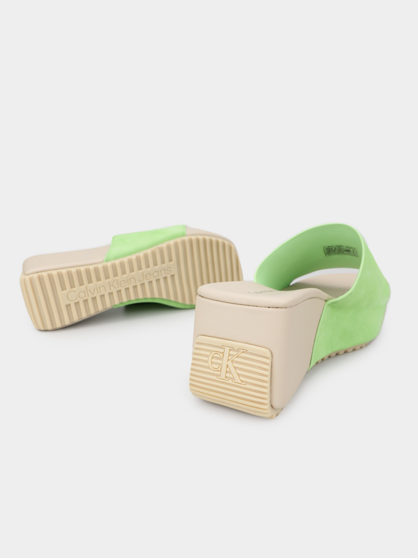 Шльопанці Calvin Klein Wedge Block Sandal Su Con модель YW0YW01015-ZAA Фото