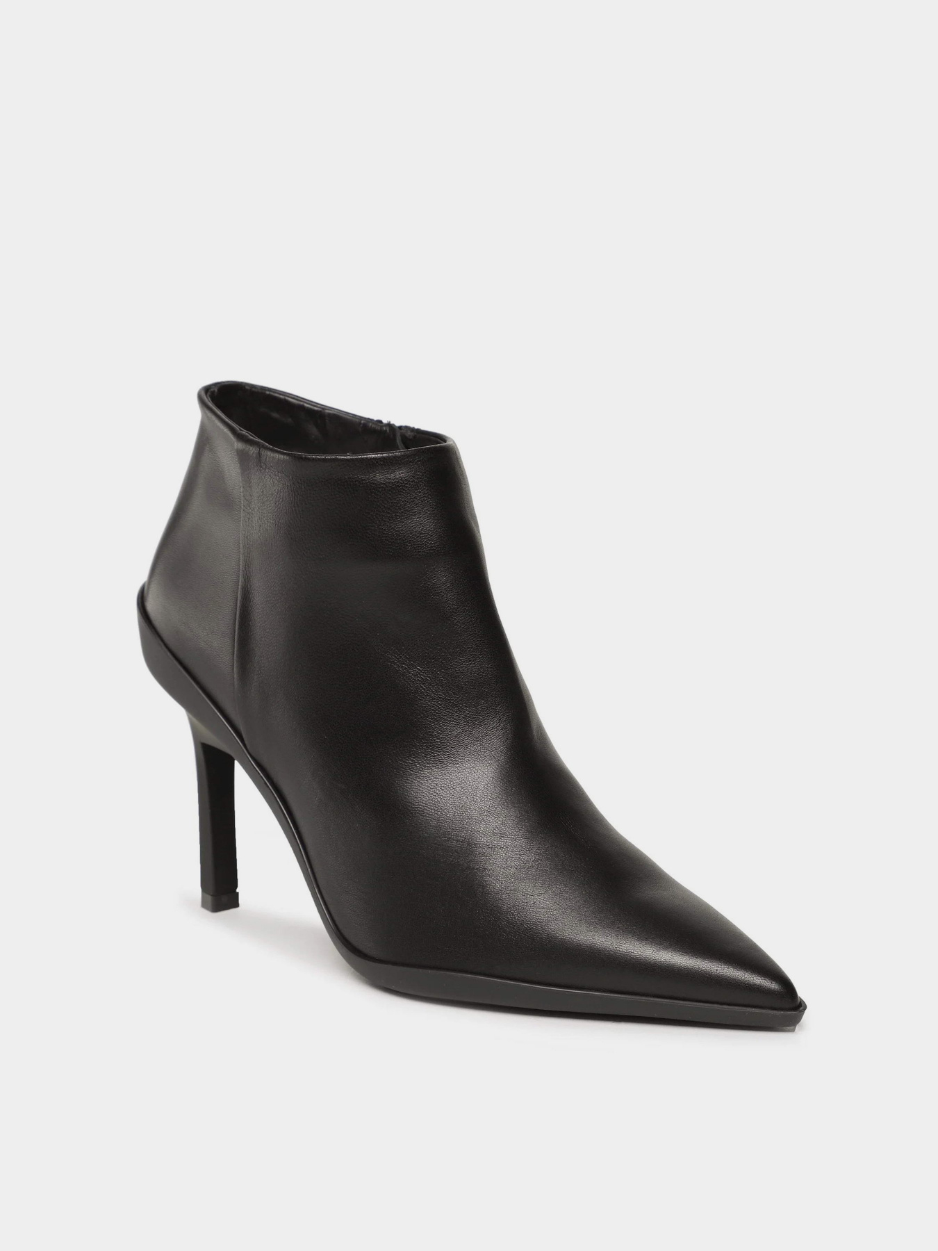 Черевики та чоботи Calvin Klein Wrap Stiletto Ankle Boot 90Hh модель HW0HW01600-BEH Черевики та чоботи Calvin Klein Wrap Stiletto Ankle Boot 90Hh модель HW0HW01600-BEH Фото