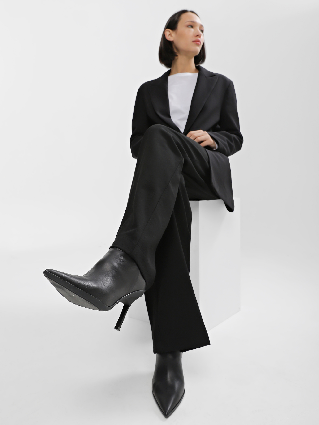 Черевики та чоботи Calvin Klein Wrap Stiletto Ankle Boot 90Hh модель HW0HW01600-BEH Черевики та чоботи Calvin Klein Wrap Stiletto Ankle Boot 90Hh модель HW0HW01600-BEH Фото