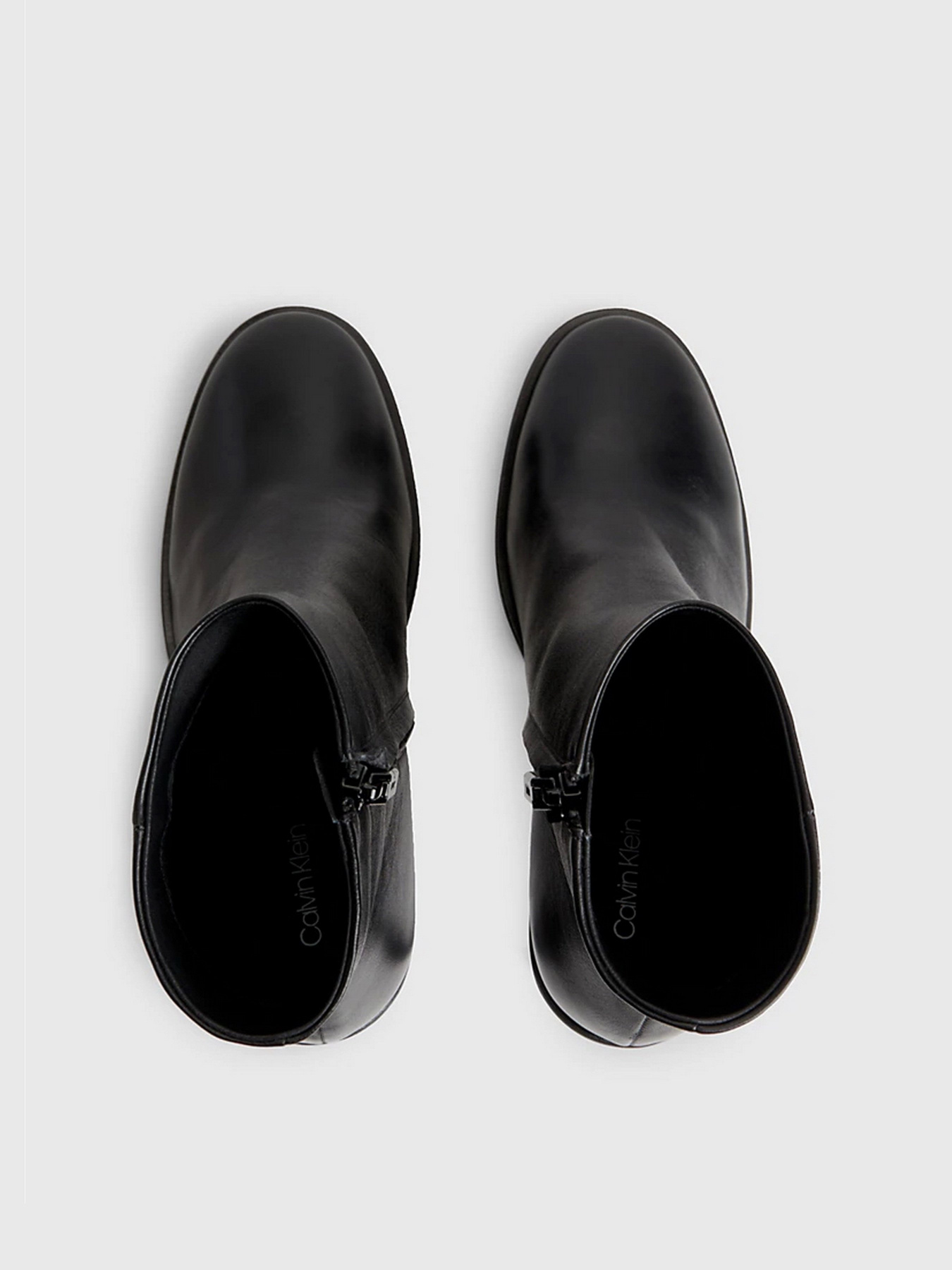 Ботинки и сапоги Calvin Klein Curved Stil 90Hh модель HW0HW01601-BEH Ботинки и сапоги Calvin Klein Curved Stil 90Hh модель HW0HW01601-BEH Фото
