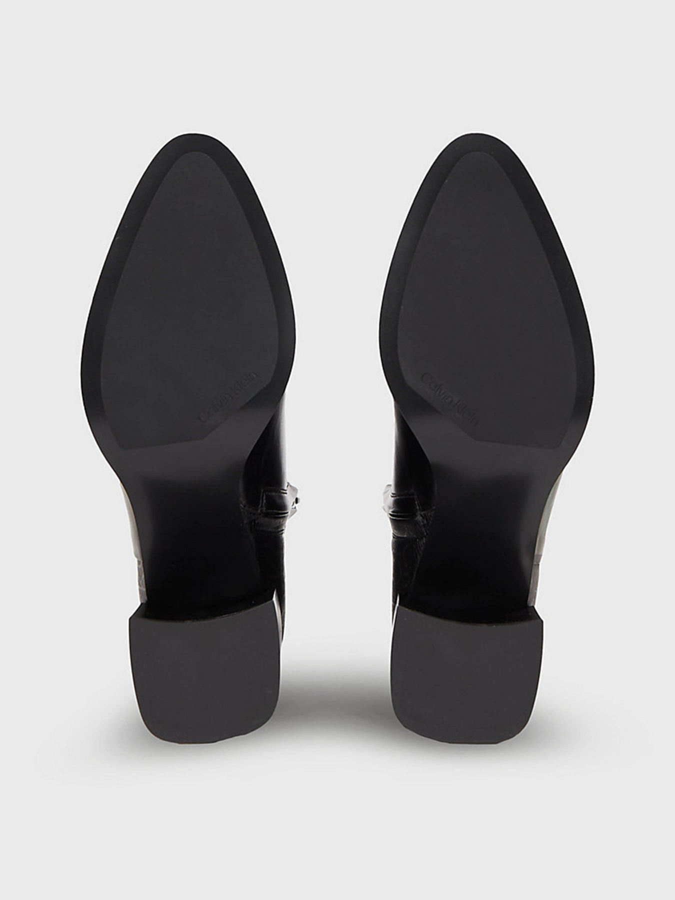 Черевики та чоботи Calvin Klein Almond Ankle Boot 55 - Epi Mn Mx модель HW0HW01701-BEH Черевики та чоботи Calvin Klein Almond Ankle Boot 55 - Epi Mn Mx модель HW0HW01701-BEH Фото