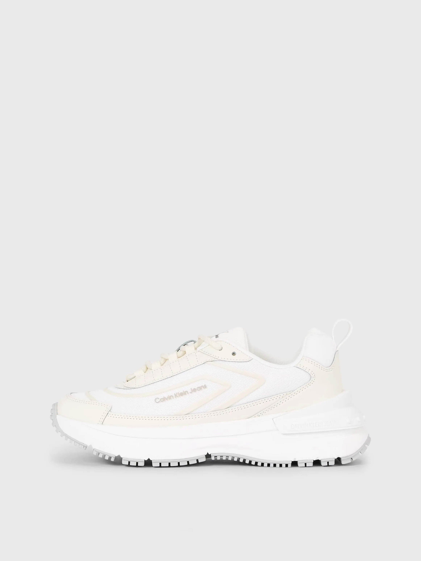 Кросівки Calvin Klein Chunky Runner Low Lace Wn модель YW0YW01132-01T Фото