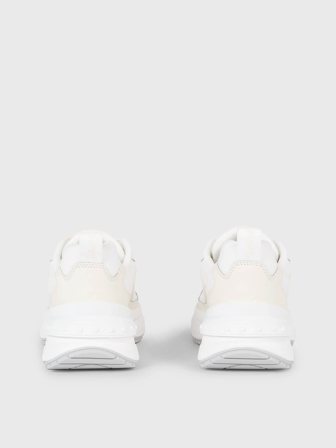 Кросівки Calvin Klein Chunky Runner Low Lace Wn модель YW0YW01132-01T Фото
