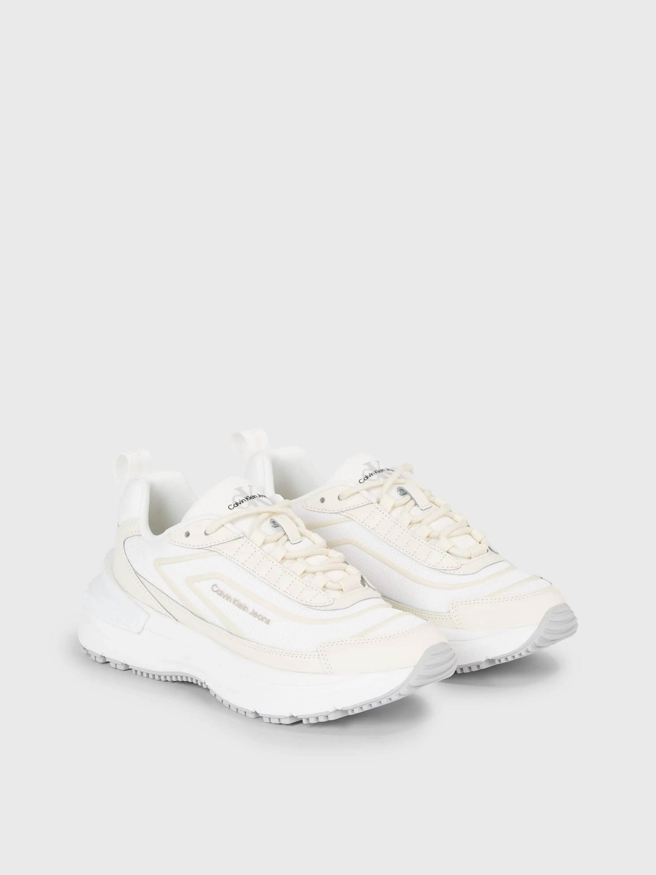 Кросівки Calvin Klein Chunky Runner Low Lace Wn модель YW0YW01132-01T Фото