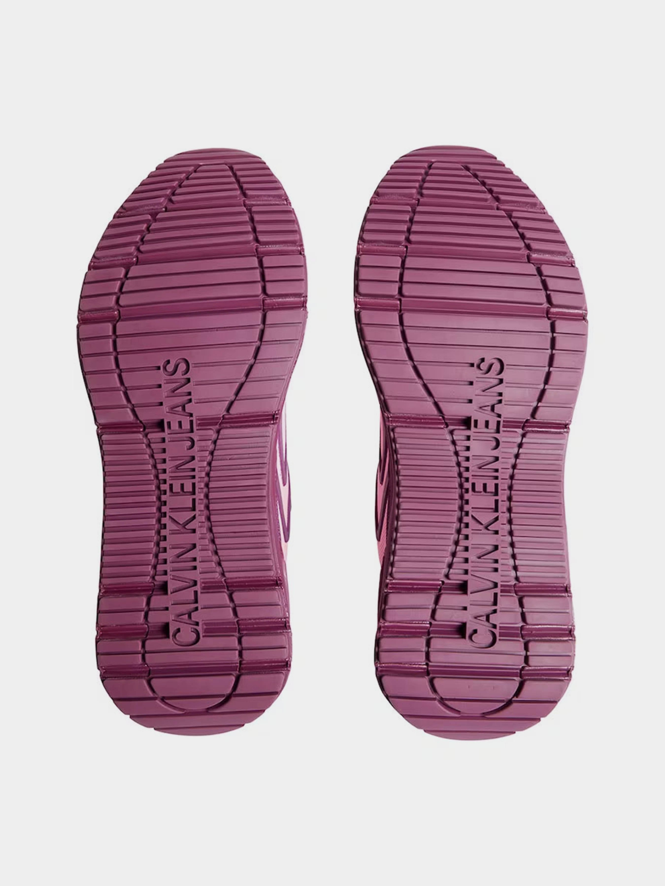 Кросівки Calvin Klein Chunky Runner Low Lace Wn модель YW0YW01132-0JV Фото