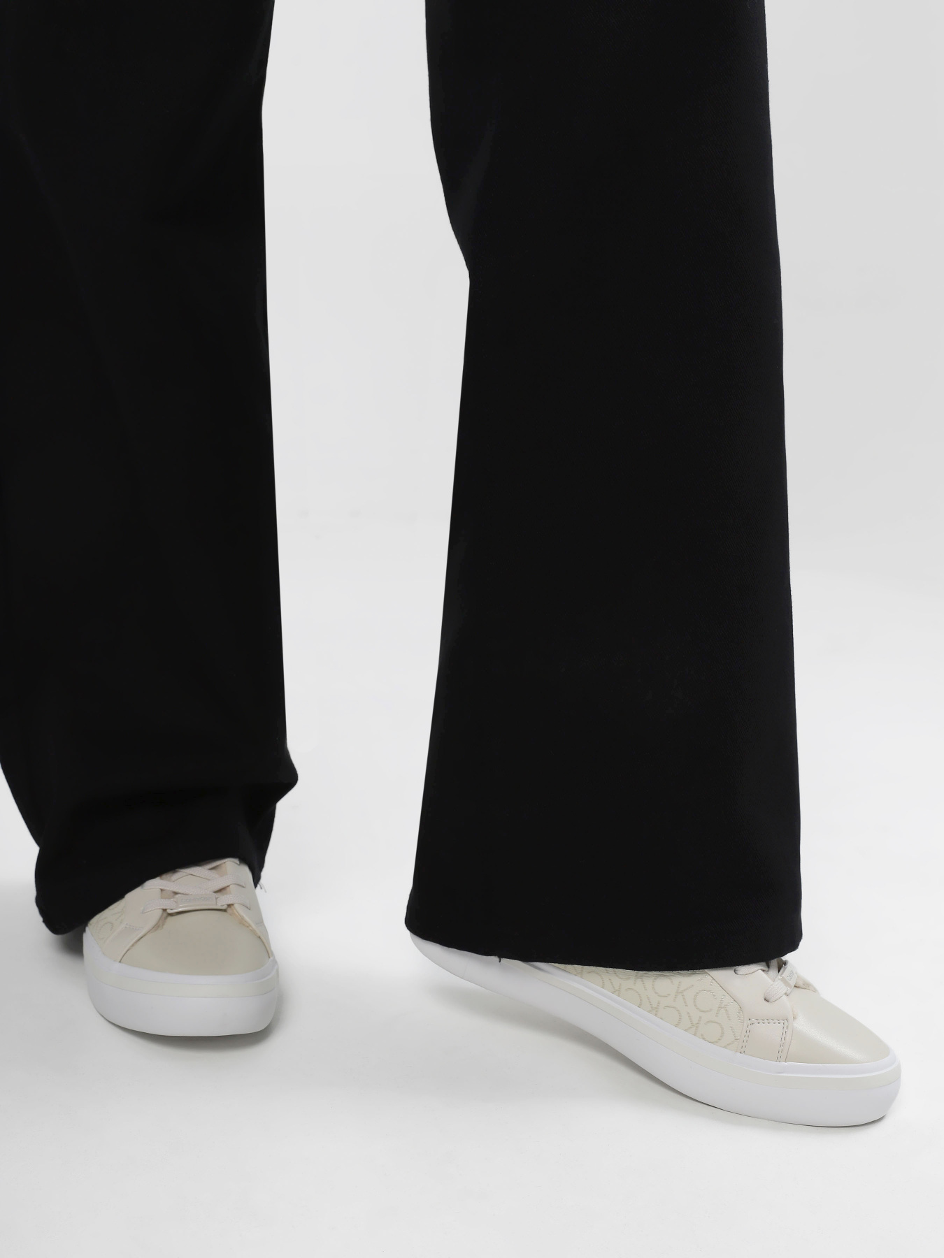 Кеды Calvin Klein Vulc High Top - Epi Mono Wl модель HW0HW01675-0LD Кеды Calvin Klein Vulc High Top - Epi Mono Wl модель HW0HW01675-0LD Фото