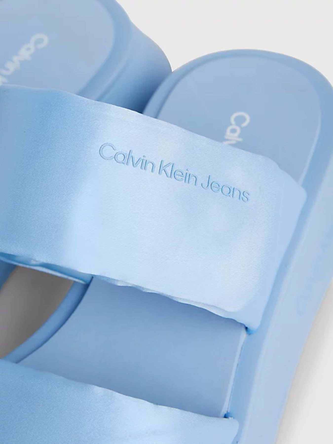 Шльопанці Calvin Klein Slide Double Strap Sandal Dc модель YW0YW01355-CY4 Шльопанці Calvin Klein Slide Double Strap Sandal Dc модель YW0YW01355-CY4 Фото