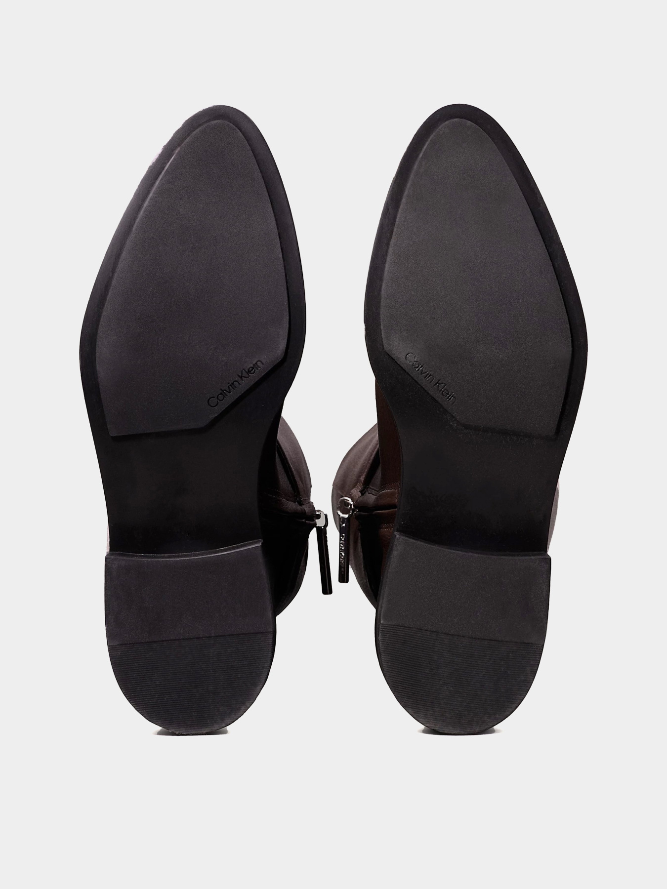 Ботинки и сапоги Calvin Klein Heel Knee Boot 30 модель HW0HW02184-GUD Ботинки и сапоги Calvin Klein Heel Knee Boot 30 модель HW0HW02184-GUD Фото