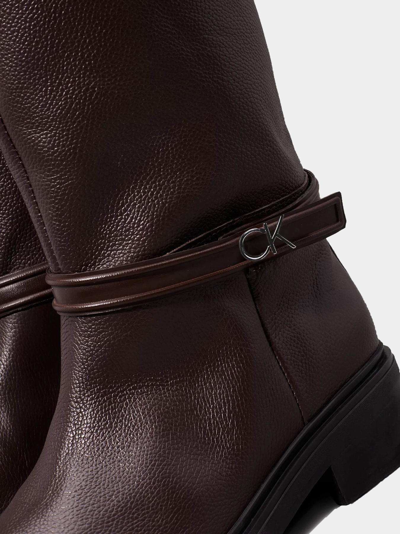 Ботинки и сапоги Calvin Klein Heel Knee Boot 30 модель HW0HW02184-GUD Ботинки и сапоги Calvin Klein Heel Knee Boot 30 модель HW0HW02184-GUD Фото