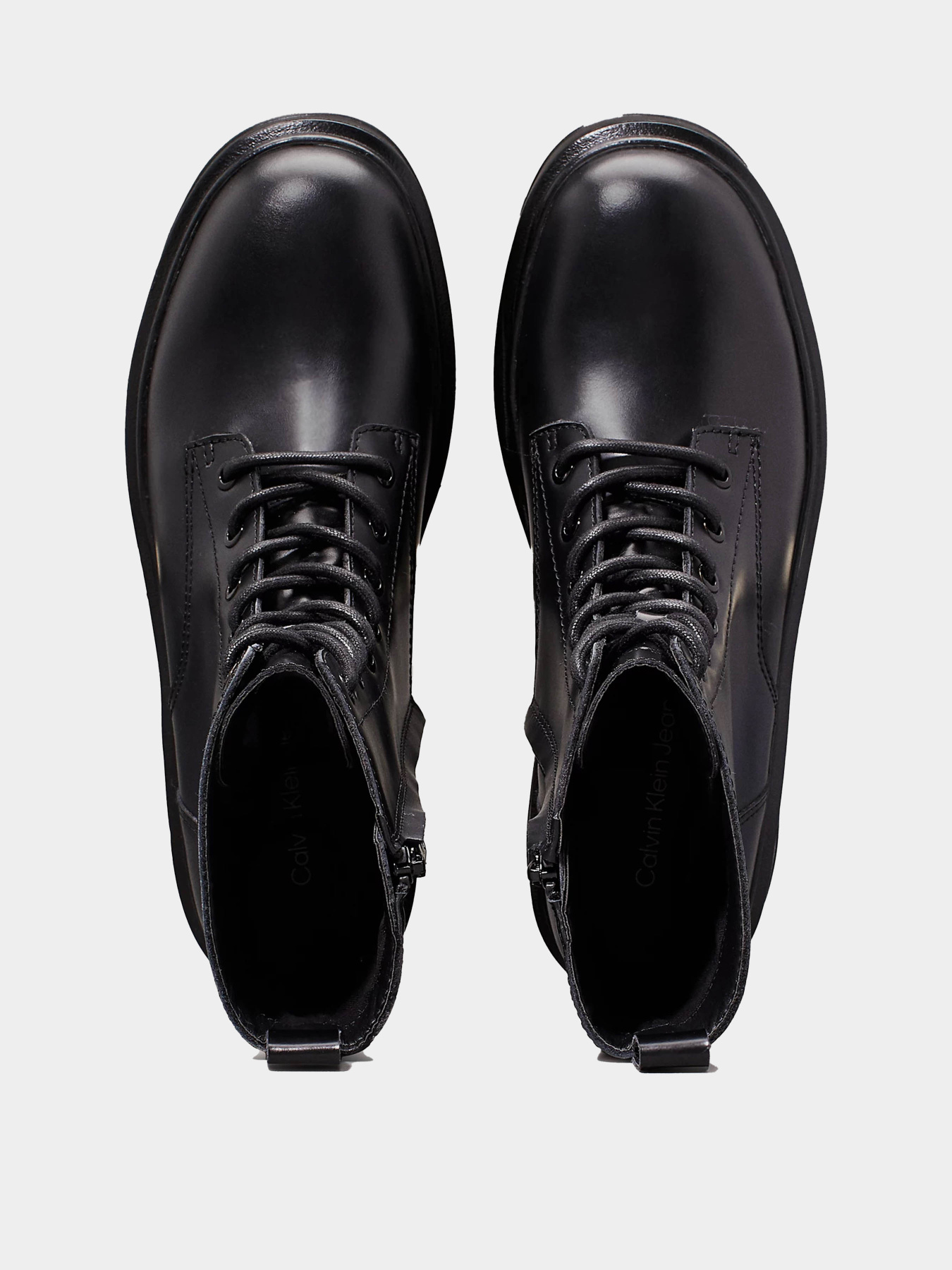 Черевики та чоботи Calvin Klein Flatform модель YW0YW01535-0GJ Черевики та чоботи Calvin Klein Flatform модель YW0YW01535-0GJ Фото