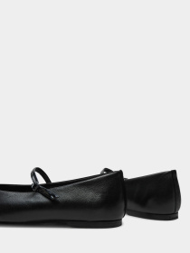 Туфлі та лофери Calvin Klein модель HW0HW02307-BEH Фото