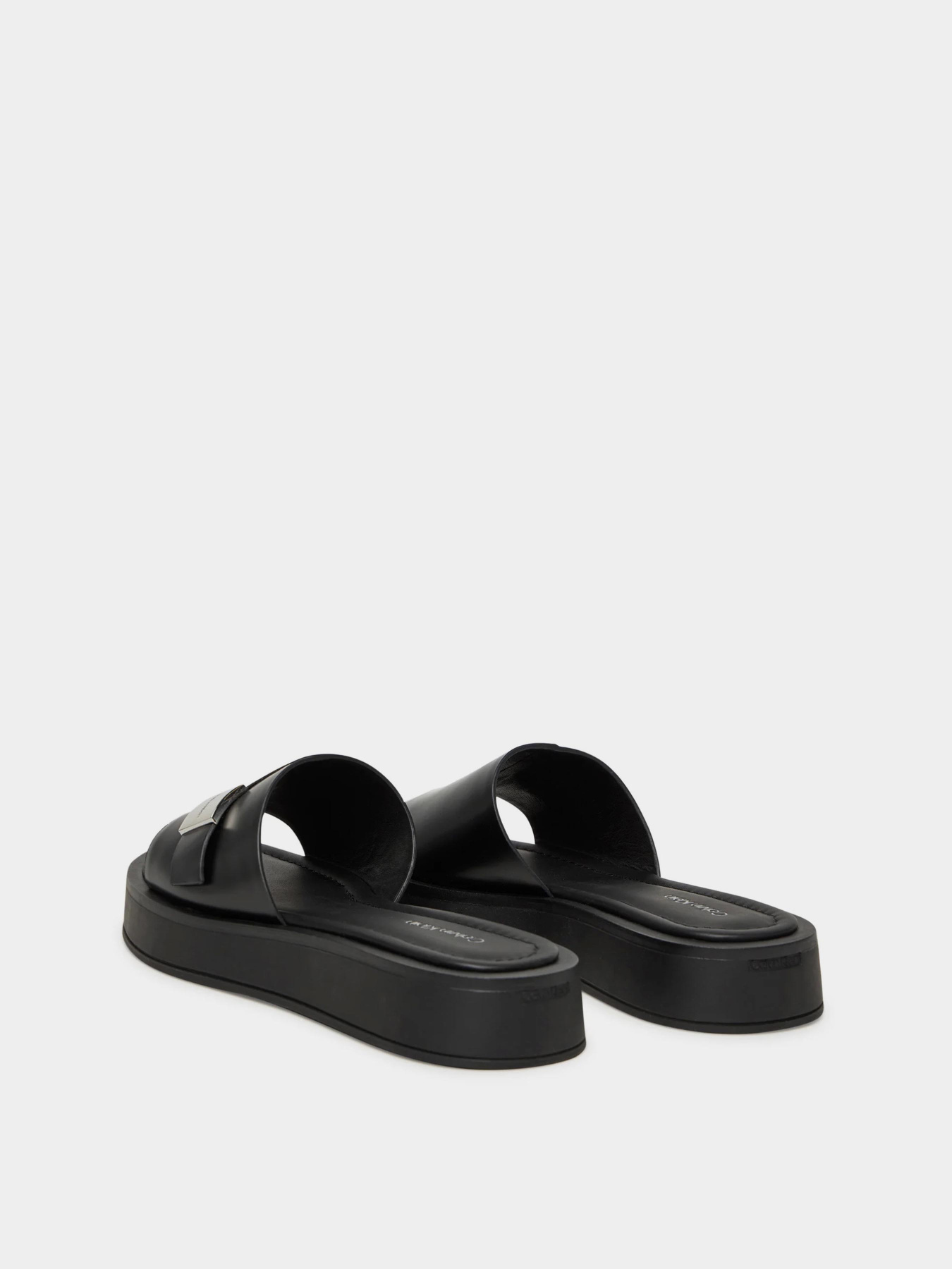 Шльопанці Calvin Klein модель HW0HW02368-BEH Фото
