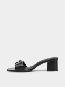 Шльопанці Calvin Klein модель HW0HW02478-BEH Фото