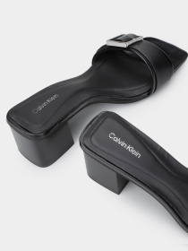 Шльопанці Calvin Klein модель HW0HW02478-BEH Фото