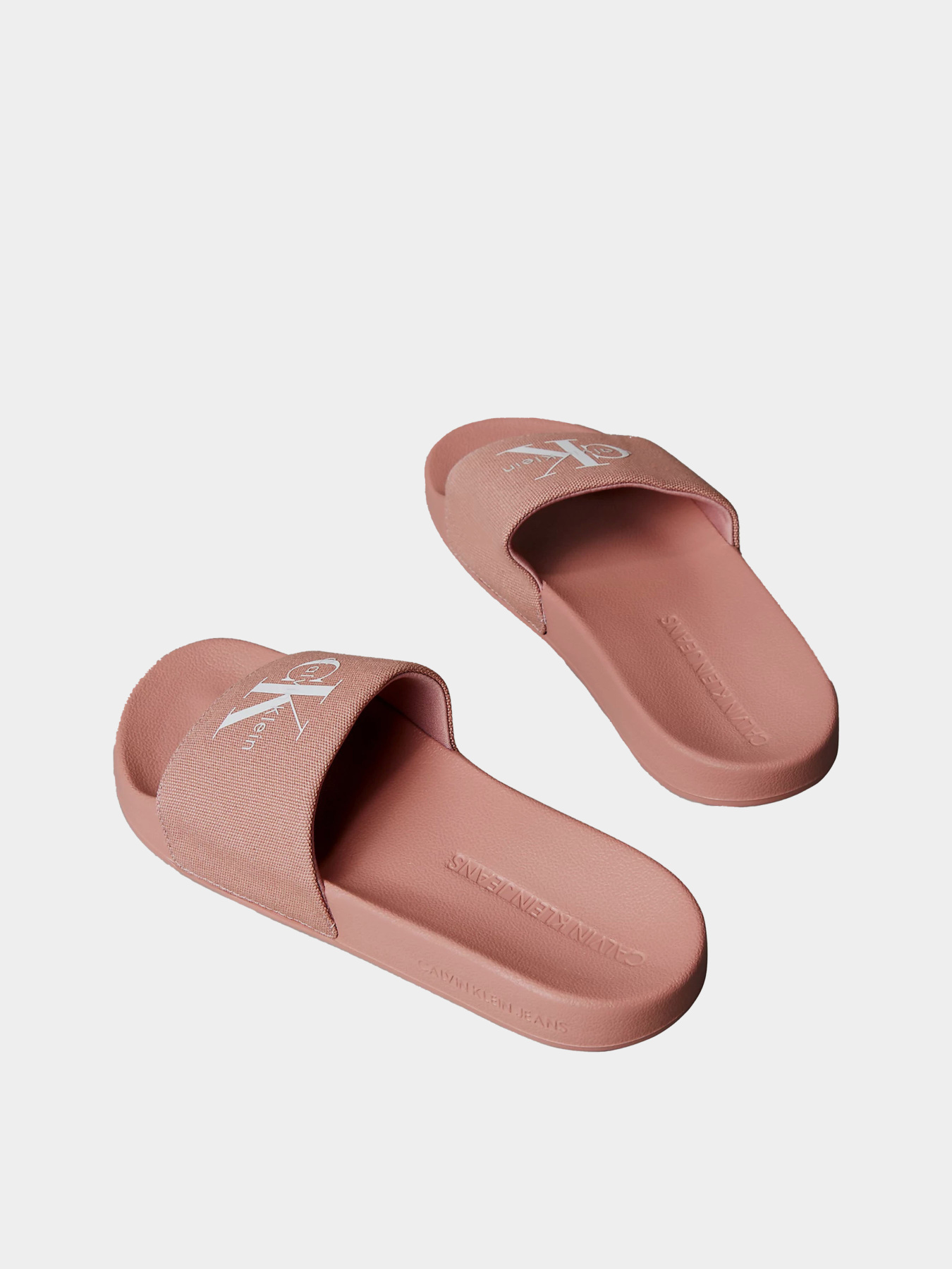 Шлёпанцы Calvin Klein SLIDE MONOGRAM WN LOGO CK модель YW0YW01967-TZ6 Фото