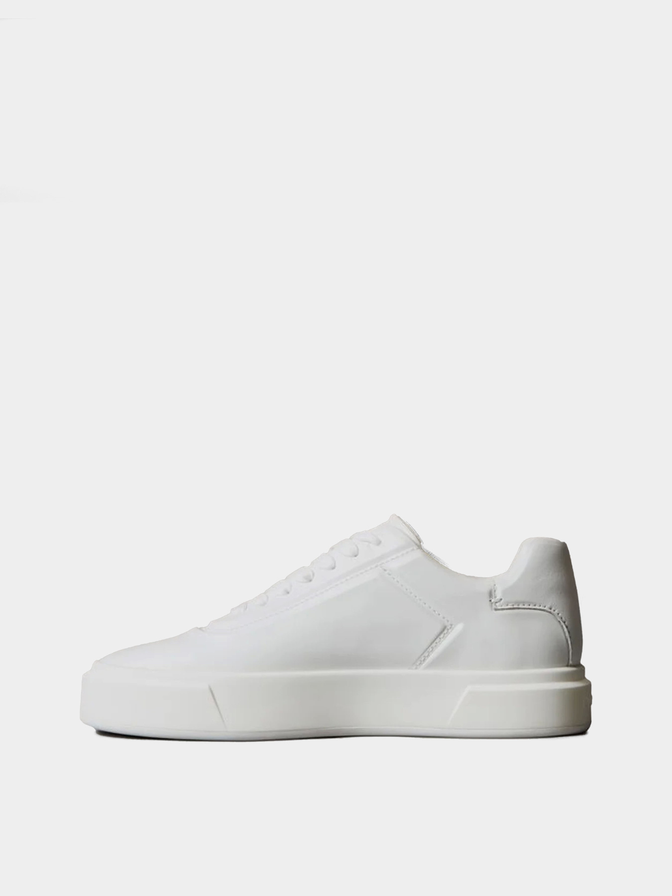 Кеди Calvin Klein BASKET CUPSOLE OXF LACEUP LTH модель YW0YW02021-0K4 Кеди Calvin Klein BASKET CUPSOLE OXF LACEUP LTH модель YW0YW02021-0K4 Фото