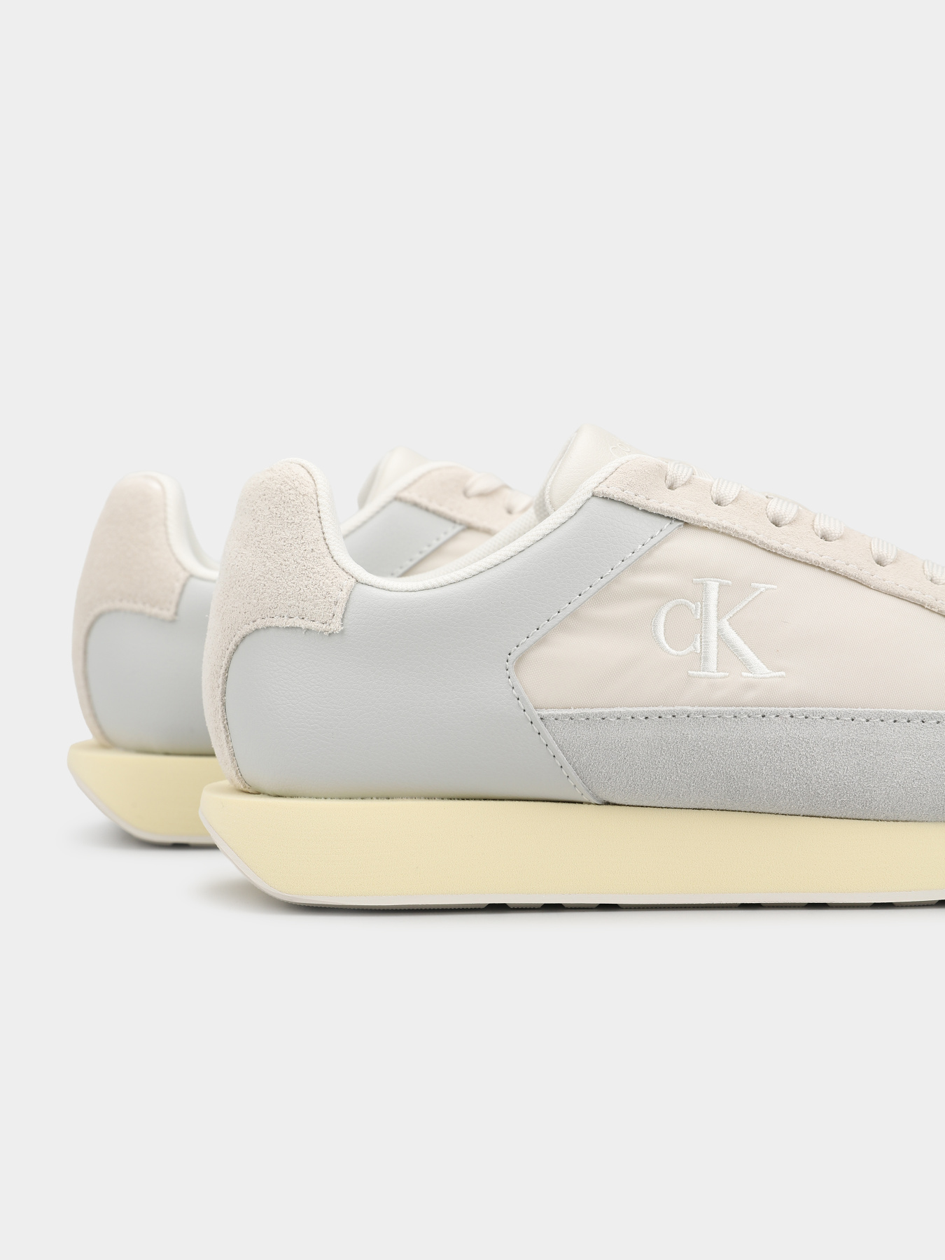 Кроссовки Calvin Klein RETRO RUNNER LACEUP WINGT MIX модель YW0YW02061-ACG Кроссовки Calvin Klein RETRO RUNNER LACEUP WINGT MIX модель YW0YW02061-ACG Фото