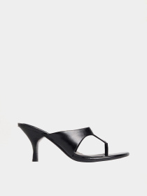 Шлёпанцы Calvin Klein SCULPT KITT HEEL SNDL THONG LT модель HW0HW02920-0GJ Фото