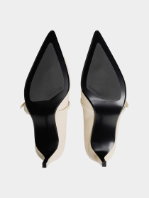 Туфлі та лофери Calvin Klein ESS STILETTO 70 MJ LTH HDW модель HW0HW02952-Z01 Фото