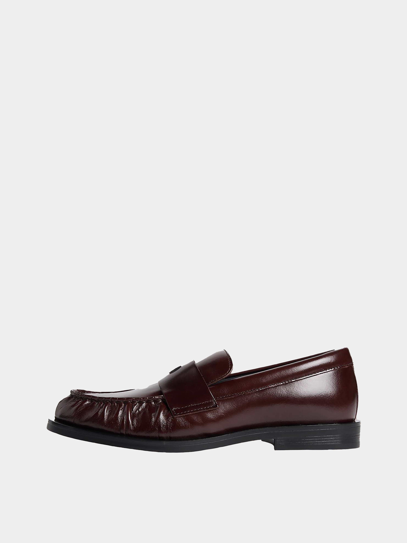 Туфлі та лофери Calvin Klein ROUND LOAFER LTH HDW модель HW0HW03031-VH2 Туфлі та лофери Calvin Klein ROUND LOAFER LTH HDW модель HW0HW03031-VH2 Фото