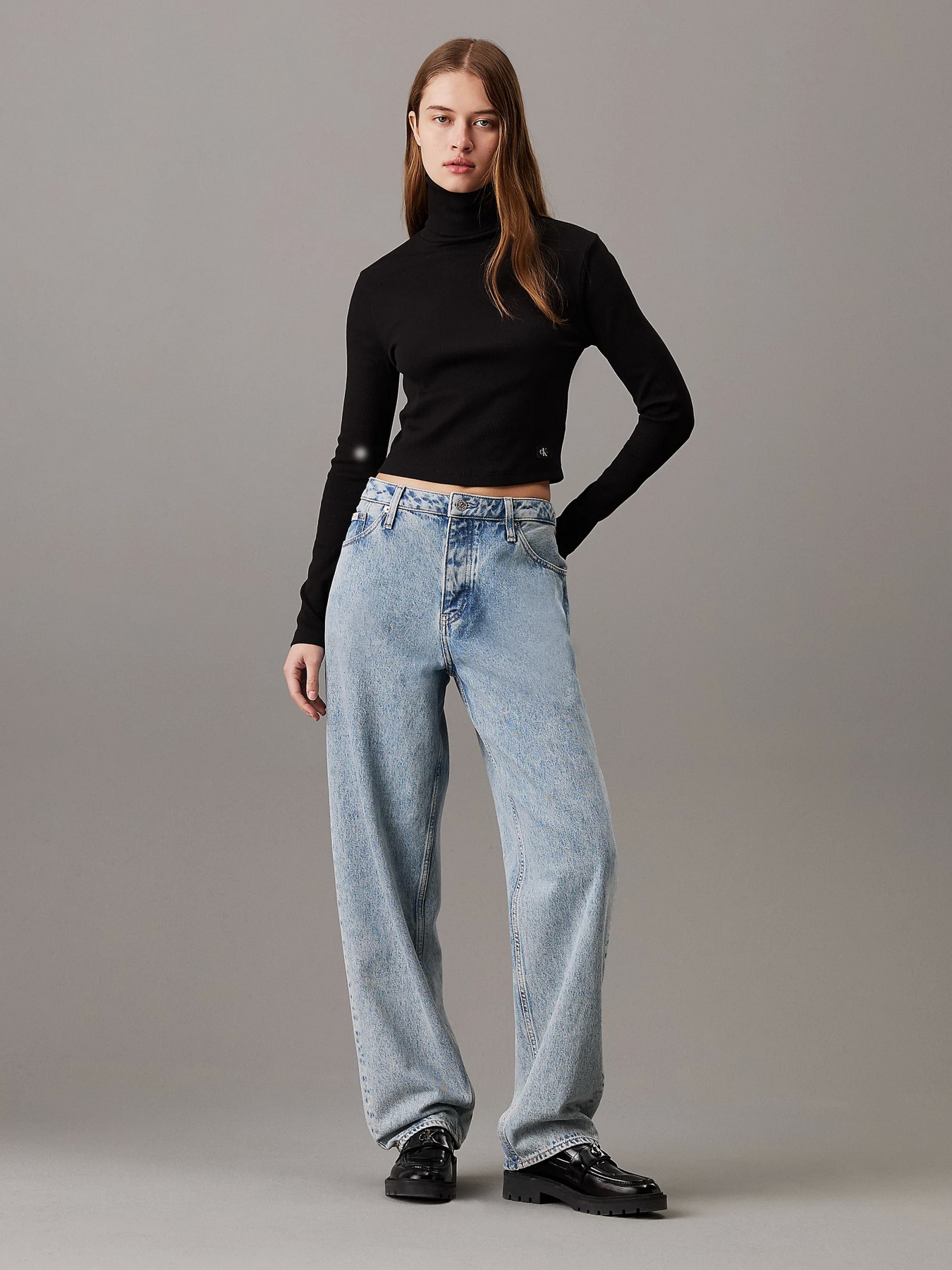 Светри та кардигани Calvin Klein Jeans модель J20J224196-BEH Светри та кардигани Calvin Klein Jeans модель J20J224196-BEH Фото