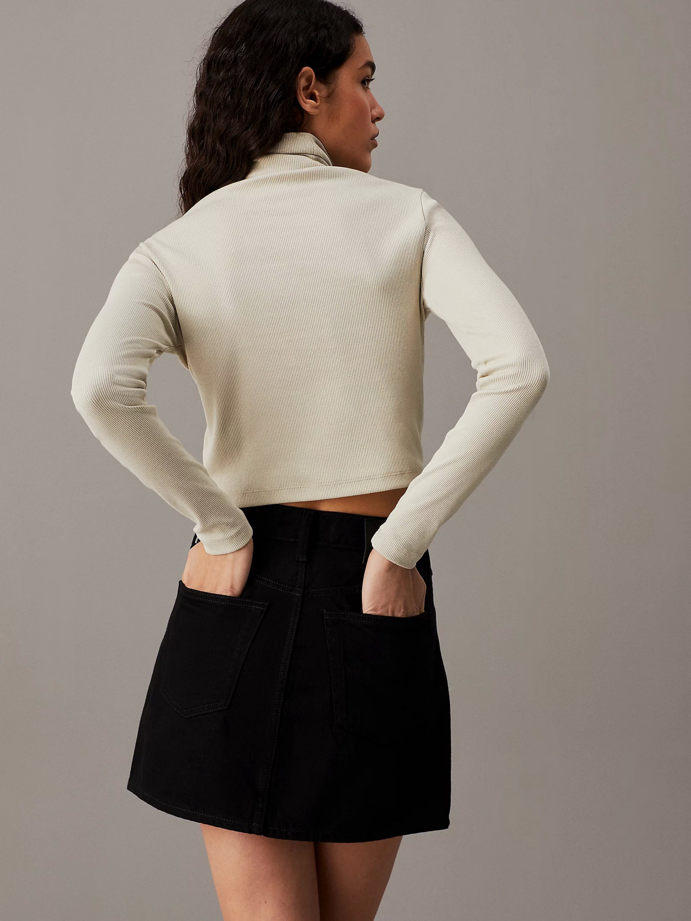 Светри та кардигани Calvin Klein Jeans модель J20J224196-PD7 Светри та кардигани Calvin Klein Jeans модель J20J224196-PD7 Фото