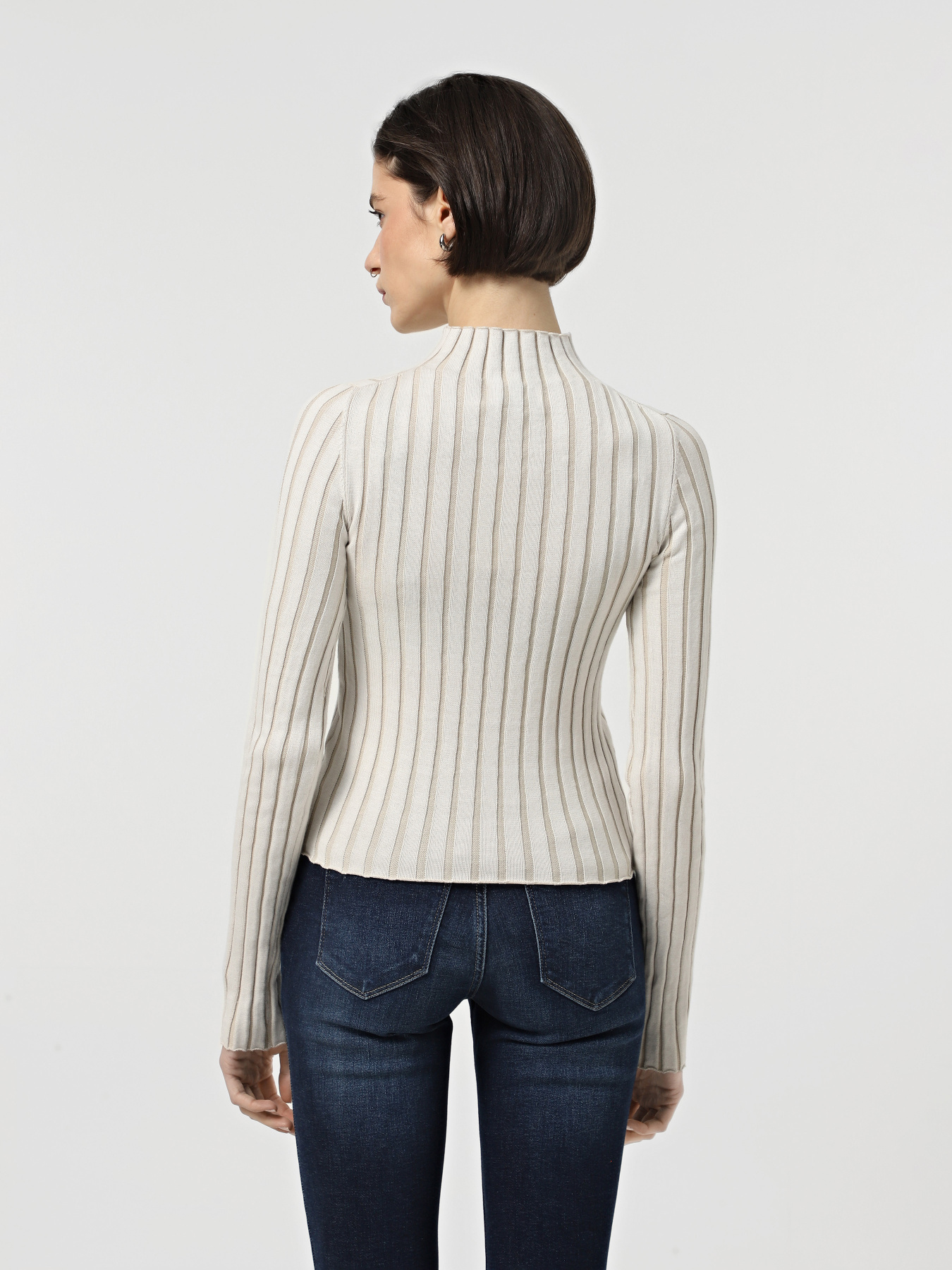 Светри та кардигани Calvin Klein Jeans модель J20J224219-YBI Светри та кардигани Calvin Klein Jeans модель J20J224219-YBI Фото
