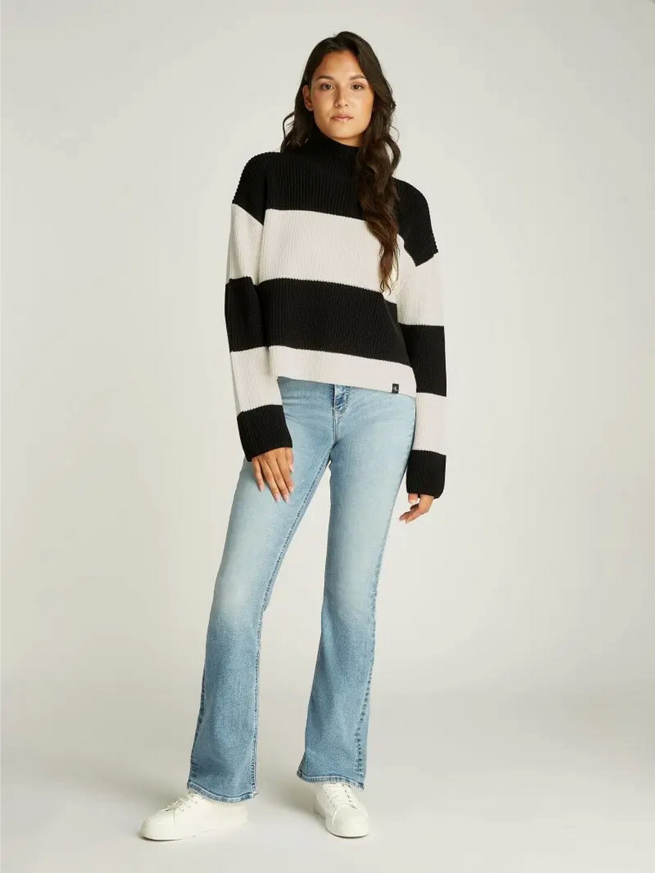 Светри та кардигани Calvin Klein Jeans модель J20J224227-YBI Светри та кардигани Calvin Klein Jeans модель J20J224227-YBI Фото