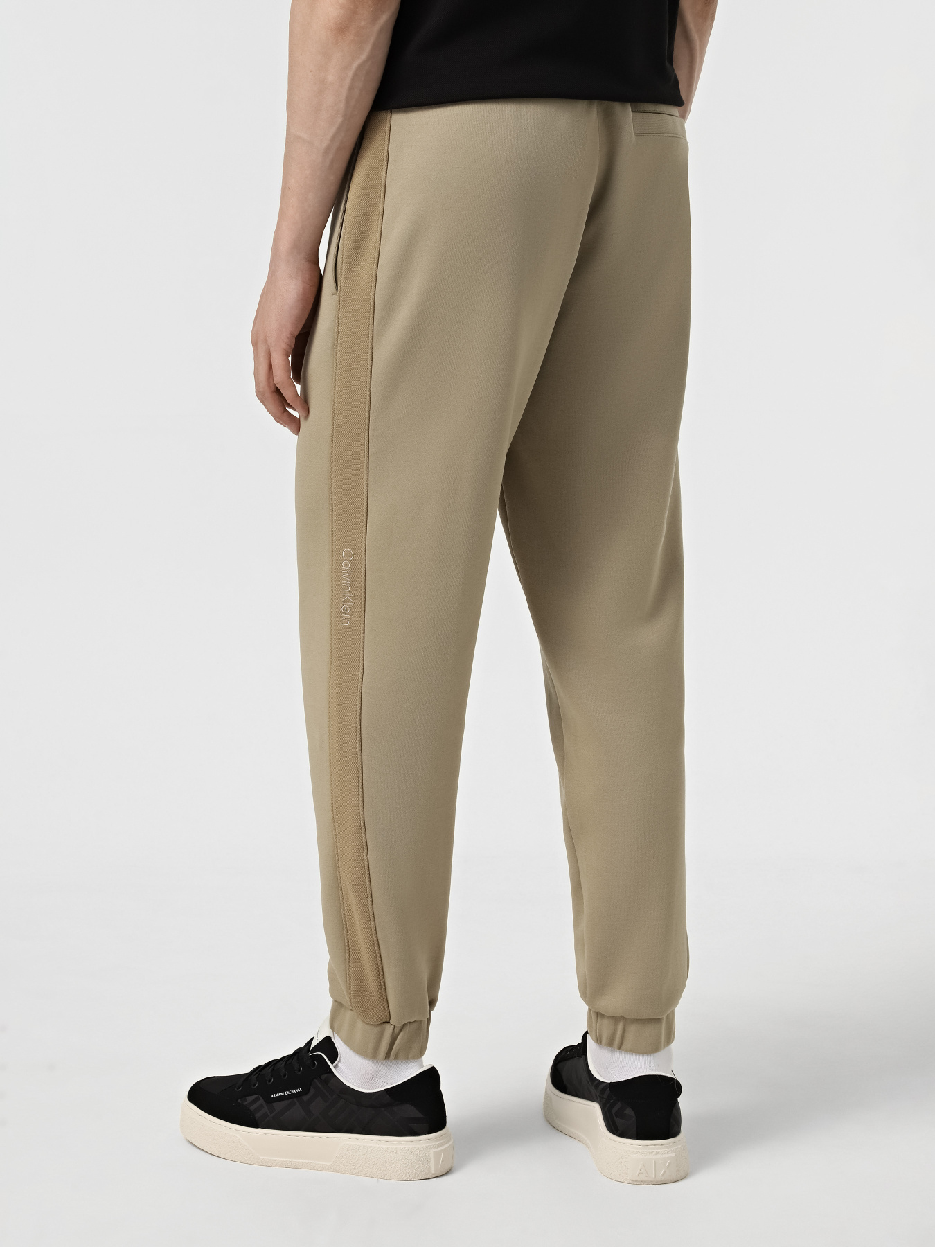 Брюки Calvin Klein Jeans модель J30J327243-HI0 Фото