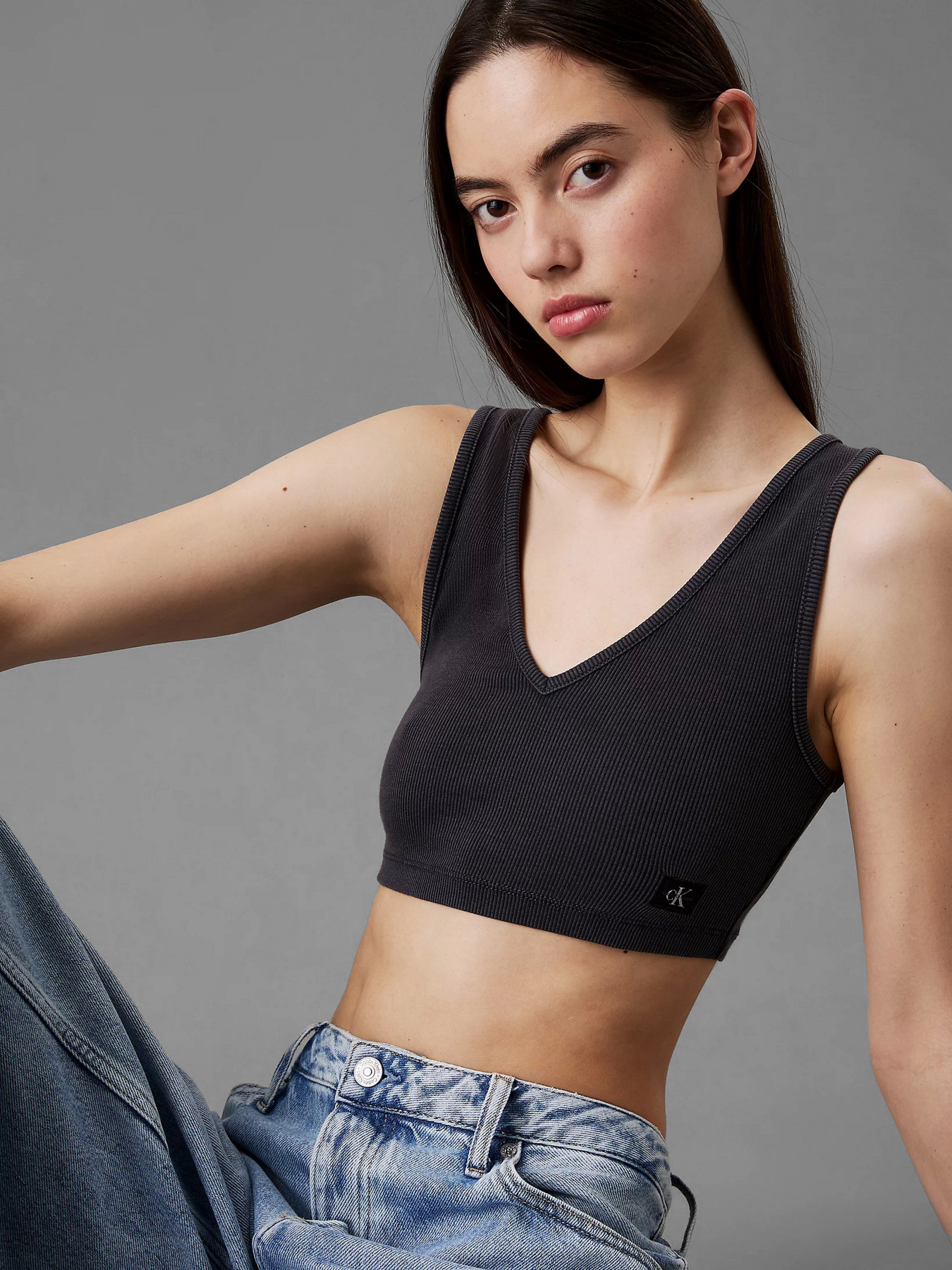 Футболки и поло Calvin Klein Jeans модель J20J225246-PT2 Фото