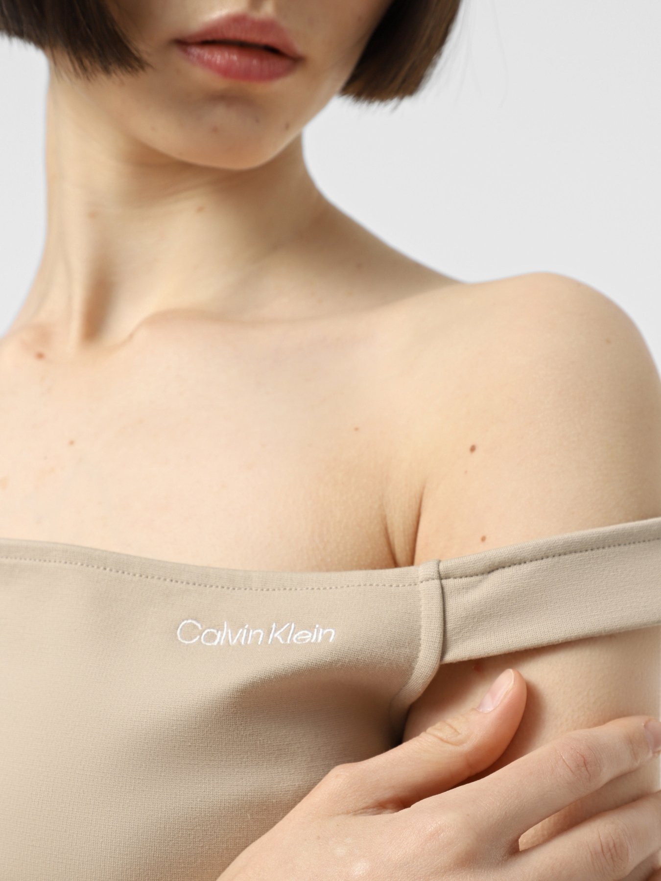 Футболки и поло Calvin Klein Jeans модель J20J225542-PF0 Фото