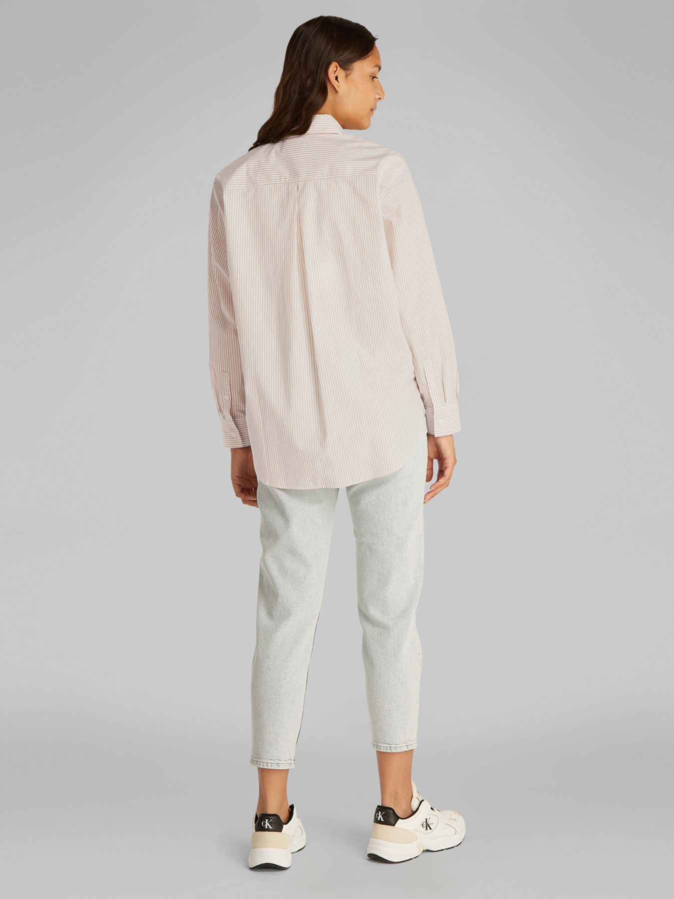 Рубашки Calvin Klein Jeans модель J20J224436-YAA Рубашки Calvin Klein Jeans модель J20J224436-YAA Фото