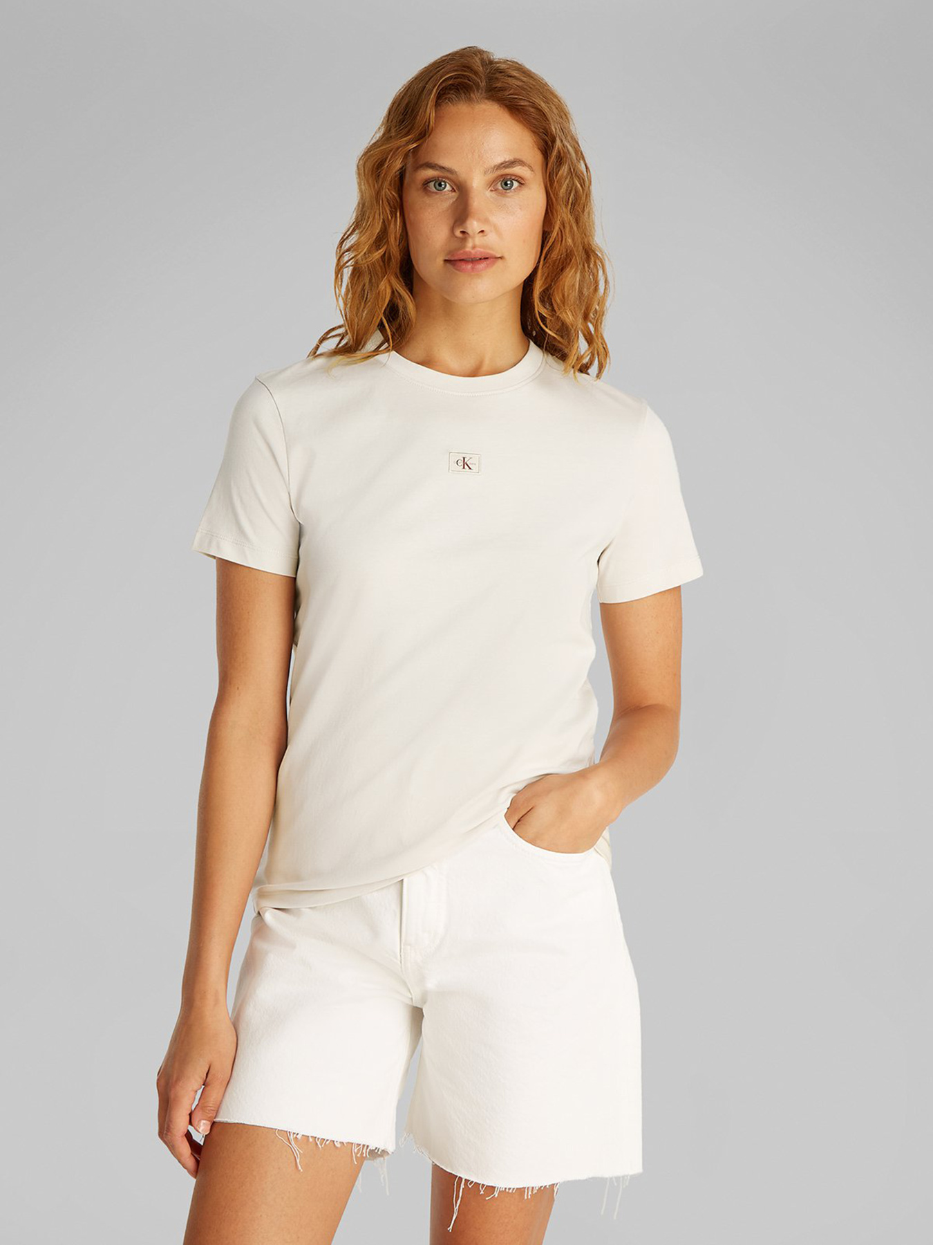 Футболки и поло Calvin Klein Jeans модель J20J225243-ADA Футболки и поло Calvin Klein Jeans модель J20J225243-ADA Фото