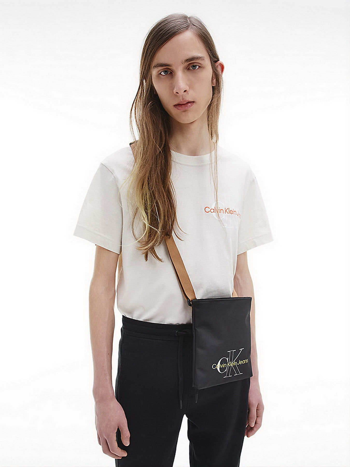 Футболки і поло Calvin Klein модель J30J320181_ACF Футболки і поло Calvin Klein модель J30J320181_ACF Фото
