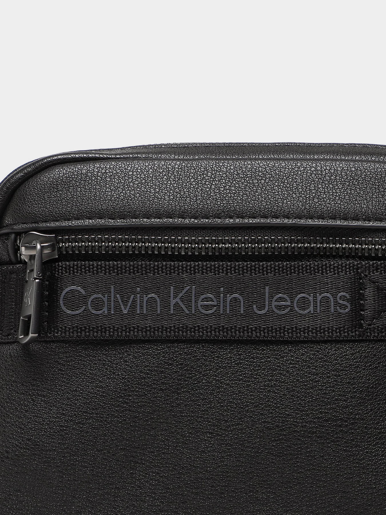 Сумки Calvin Klein Explorer Reporter 18 Pu модель K50K510110-BDS Фото