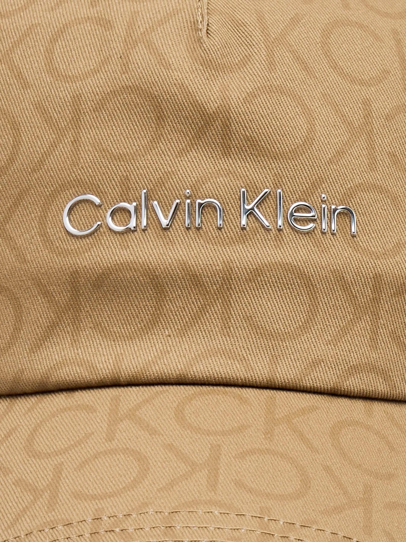 Шапки та кепки Calvin Klein модель K60K610529-0HE Шапки та кепки Calvin Klein модель K60K610529-0HE Фото
