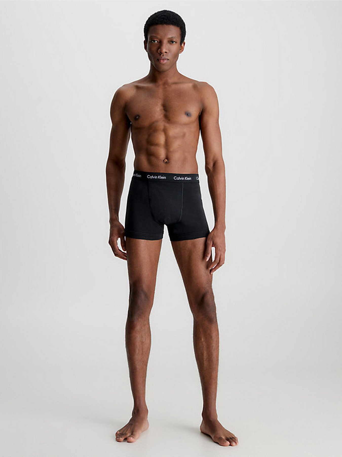 Нижнее белье Calvin Klein Underwear 3 Pack Trunks - Cotton Stretch модель 0000U2662G-XWB Нижнее белье Calvin Klein Underwear 3 Pack Trunks - Cotton Stretch модель 0000U2662G-XWB Фото