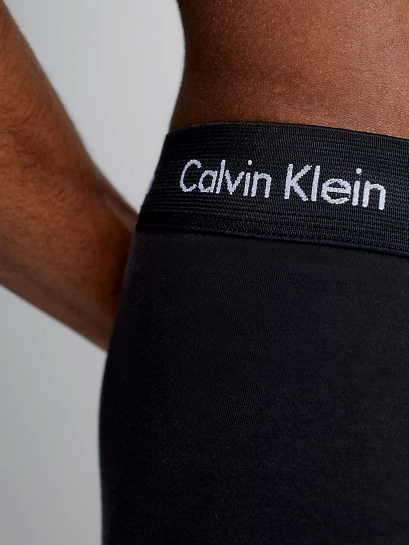 Нижня білизна Calvin Klein Underwear 3-Pack Boxers - Cotton Stretch модель 000NB1770A-4KU Нижня білизна Calvin Klein Underwear 3-Pack Boxers - Cotton Stretch модель 000NB1770A-4KU Фото